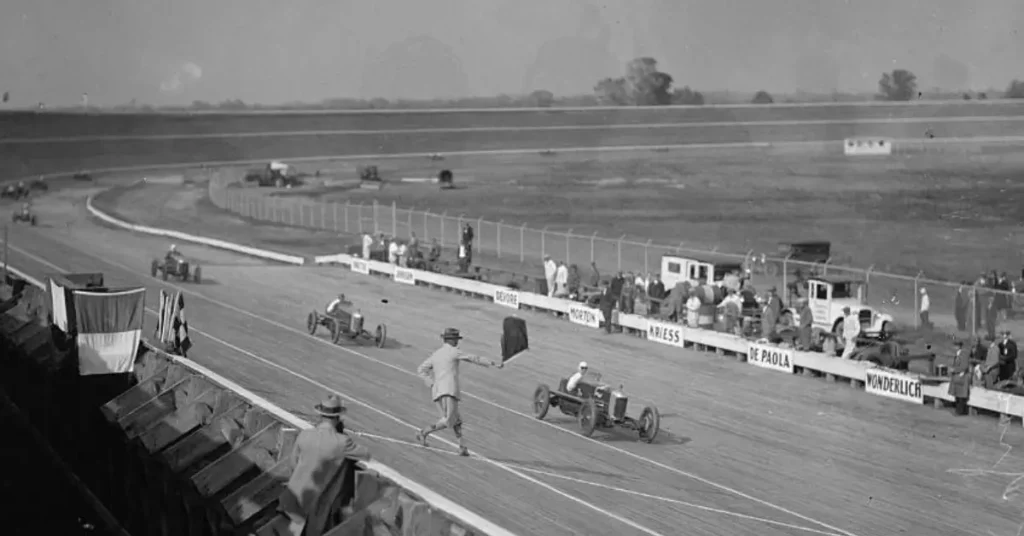 Vintage-Race-Car-Event in 1925