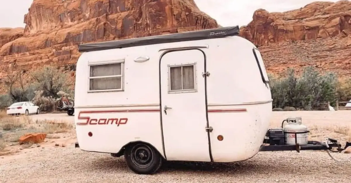 Vintage-Style-Campers-Scamp-Trailer