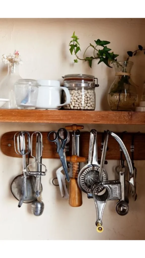Best Vintage Gifts - Quirky Vintage Kitchen Gadgets 